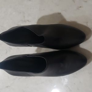 Banana Republic Leather